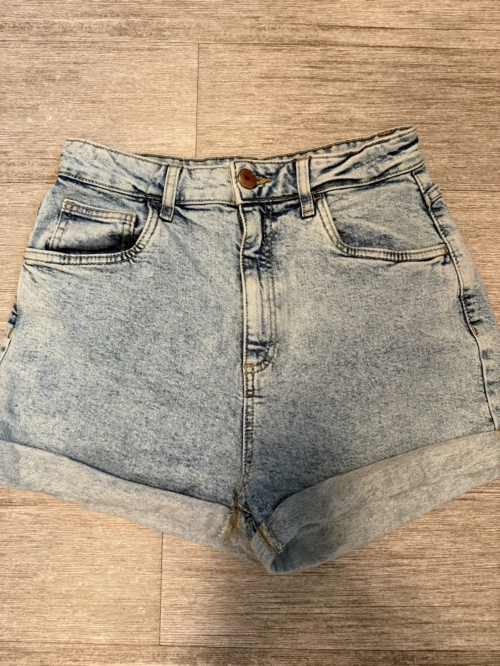 Cotton On High-Rise Light Blue Acid Wash Denim Shorts